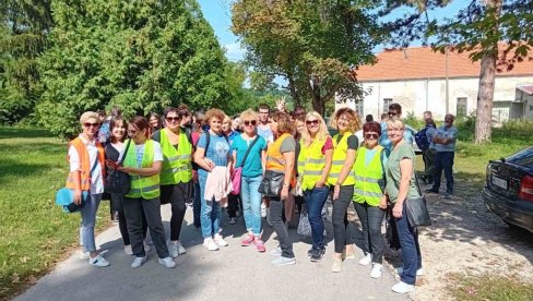 DAN BEZ AUTOMOBILA U NEGOTINU: Đaci promovisali zdrav život i čistu životnu sredinu (FOTO) DAN BEZ AUTOMOBILA U NEGOTINU: Đaci promovisali zdrav život i čistu životnu sredinu (FOTO)