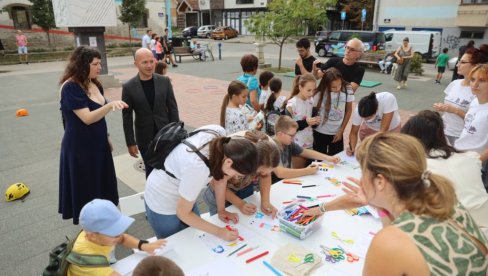 PAŠIĆEVA ULICA U VREMEPLOVU: U Novom Sadu otvoren 5, Festival animiranih sećanja PAŠIĆEVA ULICA U VREMEPLOVU: U Novom Sadu otvoren 5, Festival animiranih sećanja