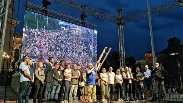 ПОЛИТИЧКИ ПРОТЕСТИ: Ћута и Миливојевић потврдили шта им је циљ - да врате Србију у време кад су затварали фабрике и људе остављали без посла