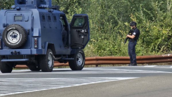 СРБИНУ РАЊЕНОМ У БАЊСКОЈ ОДРЕЂЕН ПРИТВОР ОД 30 ДАНА: Ево за шта га терети приштински суд СРБИНУ РАЊЕНОМ У БАЊСКОЈ ОДРЕЂЕН ПРИТВОР ОД 30 ДАНА: Ево за шта га терети приштински суд