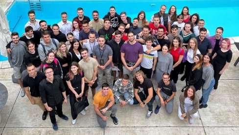 Nagrađeni pobednici hakatona „Najbolje Drive.Go iskustvo za potrošače“ Nagrađeni pobednici hakatona „Najbolje Drive.Go iskustvo za potrošače“