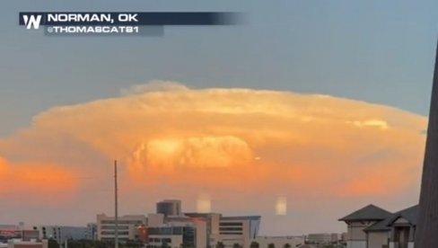 IZGLEDA KAO DA JE EKSPLODIRALA ATOMSKA BOMBA: Neverovatan prizor zabeležen u Oklahomi nakon oluje (VIDEO) IZGLEDA KAO DA JE EKSPLODIRALA ATOMSKA BOMBA: Neverovatan prizor zabeležen u Oklahomi nakon oluje (VIDEO)