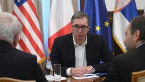 TRAŽIO SAM DA KFOR PREUZME BRIGU O BEZBEDNOSTI NA SEVERU KIM Predsednik Srbije se oglasio nakon sastanka sa ambasadorima Kvinte (FOTO) TRAŽIO SAM DA KFOR PREUZME BRIGU O BEZBEDNOSTI NA SEVERU KIM Predsednik Srbije se oglasio nakon sastanka sa ambasadorima Kvinte (FOTO)