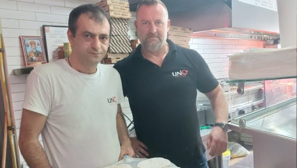ЧЕЗНЕМО ЗА СРБИЈОМ И КАД НАМ ЈЕ СВЕ ПОТАМАН: У живописном градићу Агиос Николаос на истоку Крита живи и ради педесетак Срба ЧЕЗНЕМО ЗА СРБИЈОМ И КАД НАМ ЈЕ СВЕ ПОТАМАН: У живописном градићу Агиос Николаос на истоку Крита живи и ради педесетак Срба