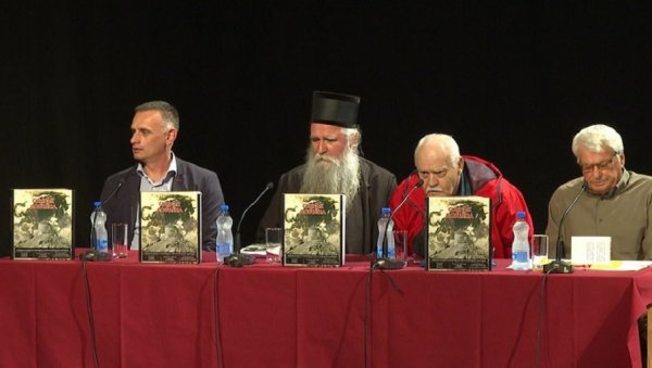 ПОЧЕЛИ ЊЕГОШЕВИ ДАНИ У ХЕРЦЕГ НОВОМ: Овде је учио, о Новом певао и ту тражио каменоресце за ловћенску капелу ПОЧЕЛИ ЊЕГОШЕВИ ДАНИ У ХЕРЦЕГ НОВОМ: Овде је учио, о Новом певао и ту тражио каменоресце за ловћенску капелу