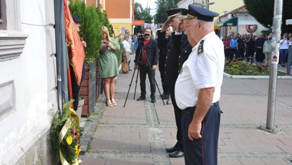 ПОЧАСТ ХРАБРИМ ВАТРОГАСЦИМА: Чланови ДВД Краљево обележили свој дан - 27. септембар (ФОТО)