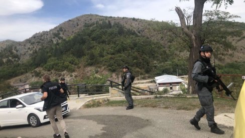 LAŽIMA SPAJAJU BEOGRAD I BANJSKU: Vlast u Prištini ne bira sredstva ne bi li dokazala da je naša strana umešana u obračun na severu LAŽIMA SPAJAJU BEOGRAD I BANJSKU: Vlast u Prištini ne bira sredstva ne bi li dokazala da je naša strana umešana u obračun na severu