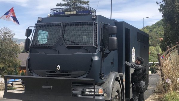 ЈОШ ТРОЈИЦА СРБА ПУШТЕНА НА СЛОБОДУ: Нема доказа против приведених у хотелу Рајска бања ЈОШ ТРОЈИЦА СРБА ПУШТЕНА НА СЛОБОДУ: Нема доказа против приведених у хотелу Рајска бања