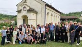 “СЕОСКА ПРАСКОЗОРЈА“: Промоција међународног Зборника најлепших песама и прича о селу (ФОТО)