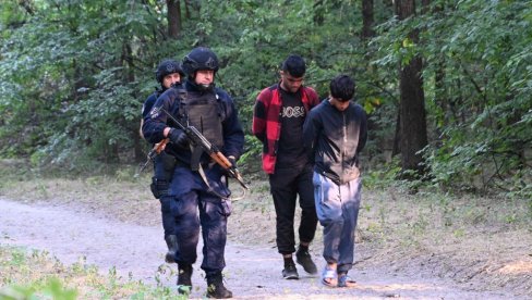 MIGRANTSKE BANDE, ŠVERCUJU LJUDE, PUCAJU NA POLICIJU: Krijumčari ljudima ulaze u sve žešće međusobne, ali i obračune sa pograničnim patrolama
