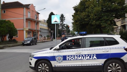 ЗА БИЦИКЛОМ СА 2,14 ПРОМИЛА АЛКОХОЛА У КРВИ: Деспотовчанин задржан у полицији, под дејством алкохола ударио у паркиран ауто