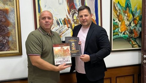 OTVORENI BALKAN ZAŽIVEO U SPORTU! Bokseri prvi podržali inicijativu Vučića OTVORENI BALKAN ZAŽIVEO U SPORTU! Bokseri prvi podržali inicijativu Vučića