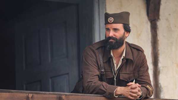 ДА, САМО СЛОГА СРБИНА СПАСАВА: Радован Вујовић о филму Хероји Халијарда и серији Ваздушни мост, другој страни историје... ДА, САМО СЛОГА СРБИНА СПАСАВА: Радован Вујовић о филму Хероји Халијарда и серији Ваздушни мост, другој страни историје...
