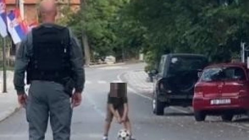 JAKŠIĆ ODGOVORIO BOŽOVIĆU: Kakav si ti propagandista - Taj koji kao šutira loptu je možda ubio nekog od troje ljudi sa Severa, a sad glumi JAKŠIĆ ODGOVORIO BOŽOVIĆU: Kakav si ti propagandista - Taj koji kao šutira loptu je možda ubio nekog od troje ljudi sa Severa, a sad glumi