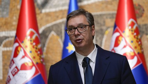 PREDSEDNIK VUČIĆ STIGAO NA STADION RAJKO MITIĆ: Velika podrška za igrače Zvezde protiv Lajpciga