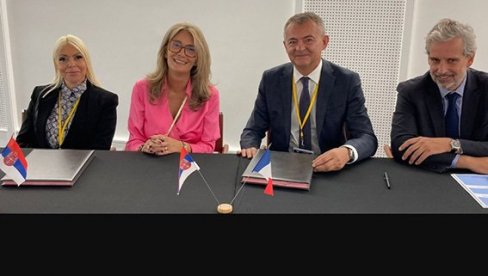 RADI SE NA ELEKTRONSKOJ NOTARSKOJ ISPRAVI I DIGITALNOM ARHIVU: Sastanak srpskih i francuskih javnih beležnika RADI SE NA ELEKTRONSKOJ NOTARSKOJ ISPRAVI I DIGITALNOM ARHIVU: Sastanak srpskih i francuskih javnih beležnika