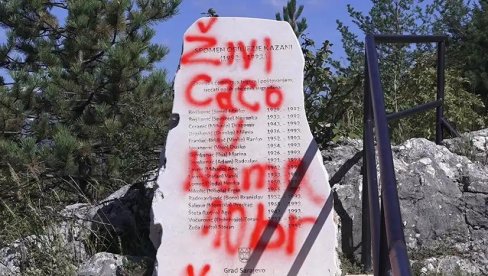 GNUSAN GRAFIT NA SPOMENIKU U KAZANIMA: Oštre reakcije iz Srpske na neviđenu sramotu Sarajeva GNUSAN GRAFIT NA SPOMENIKU U KAZANIMA: Oštre reakcije iz Srpske na neviđenu sramotu Sarajeva