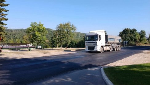 NOVIM DRUMOM DO RADOVANJSKOG LUGA: Završena rekonstrukcija lokalnog puta ka glavnom magistralnom putu kroz Veliku Planu NOVIM DRUMOM DO RADOVANJSKOG LUGA: Završena rekonstrukcija lokalnog puta ka glavnom magistralnom putu kroz Veliku Planu