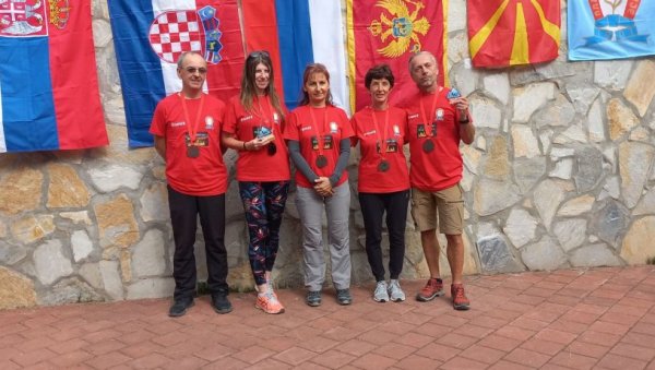 ВЕЛИКИ УСПЕХ ТАКМИЧАРА ЈАВОРКА: Са репрезентацијом Србије освојили прво место на Балканијади (ФОТО) ВЕЛИКИ УСПЕХ ТАКМИЧАРА ЈАВОРКА: Са репрезентацијом Србије освојили прво место на Балканијади (ФОТО)