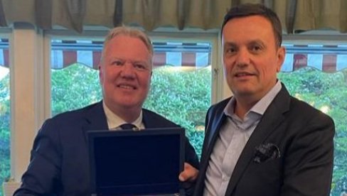 FS SRBIJE UKAZANO VELIKO PRIZNANJE OD STRANE UEFA: Het-trik komitet čast i privilegija FS SRBIJE UKAZANO VELIKO PRIZNANJE OD STRANE UEFA: Het-trik komitet čast i privilegija