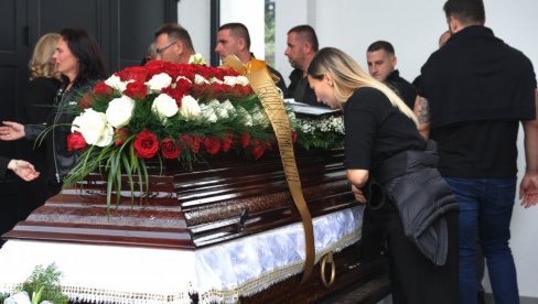 KURTI HAPSI SRBE I KADA IDU NA SAHRANU! Teror Prištine prema našem narodu na vrhuncu KURTI HAPSI SRBE I KADA IDU NA SAHRANU! Teror Prištine prema našem narodu na vrhuncu