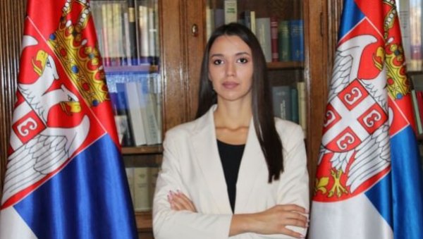 УЗЕО ЈЕ, ОЛОШ, НОВАЦ ОД ДРЖАВЕ КОЈУ ДАНАС НА СВА УСТА ПЉУЈЕ Ђурић: Алексић је своје суграђане ојадио до максимума УЗЕО ЈЕ, ОЛОШ, НОВАЦ ОД ДРЖАВЕ КОЈУ ДАНАС НА СВА УСТА ПЉУЈЕ Ђурић: Алексић је своје суграђане ојадио до максимума