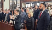 SVEČANOSTI NA FAKULTETIMA UNIVERZITETA U BEOGRADU: Počela škoslka godina za brucoše SVEČANOSTI NA FAKULTETIMA UNIVERZITETA U BEOGRADU: Počela škoslka godina za brucoše