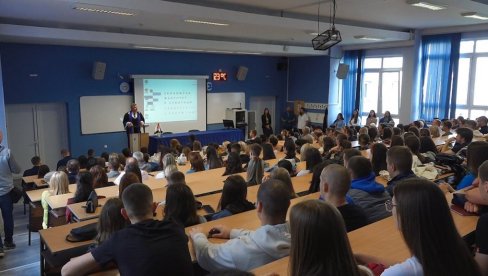 LEPE VESTI IZ SUBOTICE: Dodatni novac za studente i mlade talente LEPE VESTI IZ SUBOTICE: Dodatni novac za studente i mlade talente