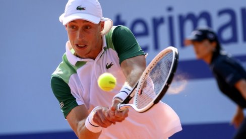 DISKVALIFIKACIJA KAKVU TENIS NE PAMTI! Nokautirao sudiju na meč-lopti i hitno izbačen sa turnira (VIDEO) DISKVALIFIKACIJA KAKVU TENIS NE PAMTI! Nokautirao sudiju na meč-lopti i hitno izbačen sa turnira (VIDEO)