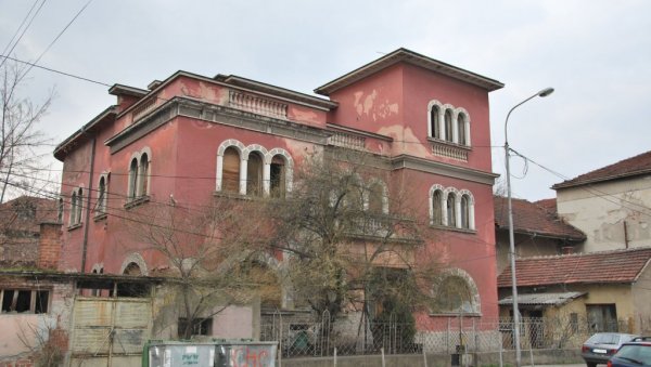 ЗАХВАЛНИ ЈАГОДИНЦИ СПРЕЧИЛИ ПОГУБЉЕЊЕ: Италијански индустријалац Теодор Клефиш 1945. године прошао прогон ОЗНЕ ЗАХВАЛНИ ЈАГОДИНЦИ СПРЕЧИЛИ ПОГУБЉЕЊЕ: Италијански индустријалац Теодор Клефиш 1945. године прошао прогон ОЗНЕ