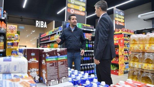 БОЉА ЦЕНА ИЗАЗВАЛА ТАЛАС СНИЖЕЊА: Најављено проширење листе производа на тој акцији БОЉА ЦЕНА ИЗАЗВАЛА ТАЛАС СНИЖЕЊА: Најављено проширење листе производа на тој акцији
