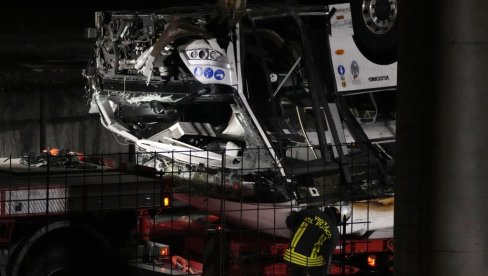 PREVRNUO SE AUTOBUS, NAJMANJE DEVET ŽRTAVA: Tragedija u Turskoj PREVRNUO SE AUTOBUS, NAJMANJE DEVET ŽRTAVA: Tragedija u Turskoj