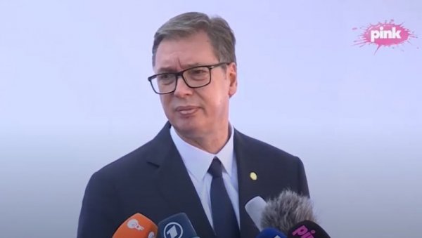 ЗАПАДНИ МЕДИЈИ ПОКУШАЛИ ДА ИСПРОВОЦИРАЈУ ПРЕДСЕДНИКА: Вучић им одговорио - Право питање је... ЗАПАДНИ МЕДИЈИ ПОКУШАЛИ ДА ИСПРОВОЦИРАЈУ ПРЕДСЕДНИКА: Вучић им одговорио - Право питање је...