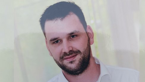 PORODICA UBIJENOG KRUŠEVLJANINA NEUTEŠNA: Ivan je izašao da gleda utakmicu, zamolio majku da mu ispegla košulju za svadbu (VIDEO) PORODICA UBIJENOG KRUŠEVLJANINA NEUTEŠNA: Ivan je izašao da gleda utakmicu, zamolio majku da mu ispegla košulju za svadbu (VIDEO)