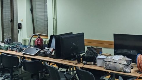 HAPŠENJE U BARAJEVU: Razbojnička trojka upadala u firme i krala HAPŠENJE U BARAJEVU: Razbojnička trojka upadala u firme i krala