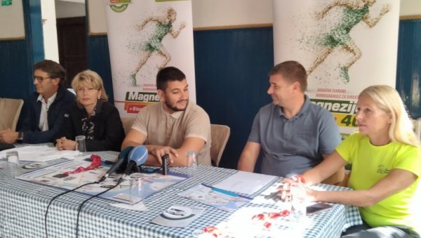 СТАРТ НА ТРГУ СЛОБОДЕ : У недељу на 31. Новосадском маратону трчи више од 800 дугопругаша СТАРТ НА ТРГУ СЛОБОДЕ : У недељу на 31. Новосадском маратону трчи више од 800 дугопругаша