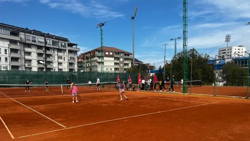 IZGRAĐENI PO MEĐUNARODNIM STANDARDIMA: U teniski kompleks Jagodina uložila 13,5 miliona dinara (FOTO)