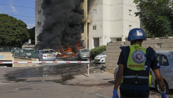 ИЗРАЕЛ ЕВАКУИШЕ СВОЈЕ СТАНОВНИКЕ: Рок - 24 сата ИЗРАЕЛ ЕВАКУИШЕ СВОЈЕ СТАНОВНИКЕ: Рок - 24 сата