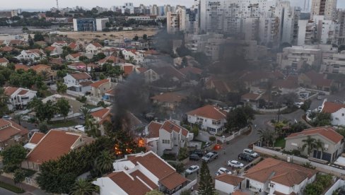 HAMAS SAOPŠTIO: Sutra tri izraelska taoca izlaze na slobodu HAMAS SAOPŠTIO: Sutra tri izraelska taoca izlaze na slobodu