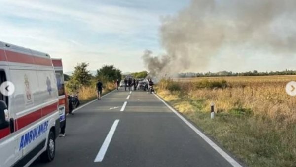ИМА ПОГИНУЛИХ У НЕСРЕЋИ КОД МЛАДЕНОВЦА: Језиви детаљи судара аутомобила и мотоцикла (ФОТО) ИМА ПОГИНУЛИХ У НЕСРЕЋИ КОД МЛАДЕНОВЦА: Језиви детаљи судара аутомобила и мотоцикла (ФОТО)