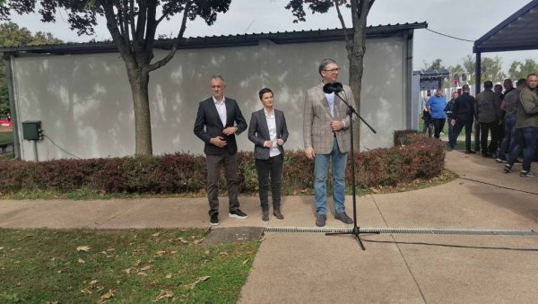ВУЧИЋ У ШОКУ КАД ЈЕ ЧУО БУДАЛАШТИНУ ОПОЗИЦИОНАРА: Ја организовао напад на Израел?! (ВИДЕО) ВУЧИЋ У ШОКУ КАД ЈЕ ЧУО БУДАЛАШТИНУ ОПОЗИЦИОНАРА: Ја организовао напад на Израел?! (ВИДЕО)
