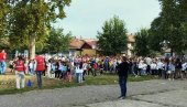 „ТРКА ЗА СРЕЋНИЈЕ ДЕТИЊСТВО“: На стази 500 ђака из параћинске ОШ „Момчило Поповић“ (ФОТО) „ТРКА ЗА СРЕЋНИЈЕ ДЕТИЊСТВО“: На стази 500 ђака из параћинске ОШ „Момчило Поповић“ (ФОТО)