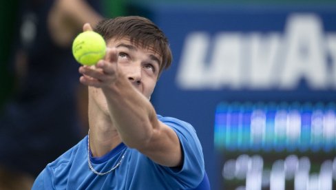 NAJSTARIJI ŠAMPION U ISTORIJI IZLAZI NA TEREN: Mađar je imao dovoljno vremena da se oporavi NAJSTARIJI ŠAMPION U ISTORIJI IZLAZI NA TEREN: Mađar je imao dovoljno vremena da se oporavi