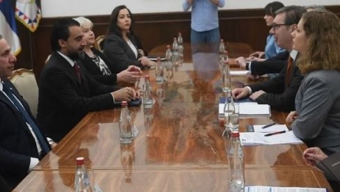 VUČIĆ SA PREDSEDNIKOM IRAČKOG PARLAMENTA: Zahvalio sam na doslednoj i principijelnoj poziciji o nepriznavanju nezavisnosti tzv. Kosova VUČIĆ SA PREDSEDNIKOM IRAČKOG PARLAMENTA: Zahvalio sam na doslednoj i principijelnoj poziciji o nepriznavanju nezavisnosti tzv. Kosova