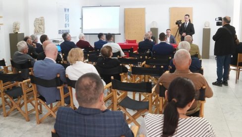 SRBIJA BEZ KOSMETA NE MOŽE: U Kraljevu održan naučni skup Kosovo i Metohija u 20. veku SRBIJA BEZ KOSMETA NE MOŽE: U Kraljevu održan naučni skup Kosovo i Metohija u 20. veku