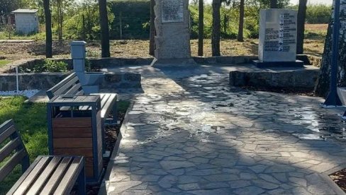 ŠEST MESECI OD STRAVIČNOG MASAKRA U MALOM ORAŠJU I DUBONI: Pomen ubijenim mladićima na mestu stradanja ŠEST MESECI OD STRAVIČNOG MASAKRA U MALOM ORAŠJU I DUBONI: Pomen ubijenim mladićima na mestu stradanja