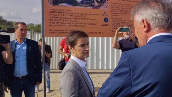 ОВО ЧИСТИ СРБИЈУ Премијерка на питање Новости: Изградња регионалних депонија изузетно важна за циљеве одрживог развоја ОВО ЧИСТИ СРБИЈУ Премијерка на питање Новости: Изградња регионалних депонија изузетно важна за циљеве одрживог развоја