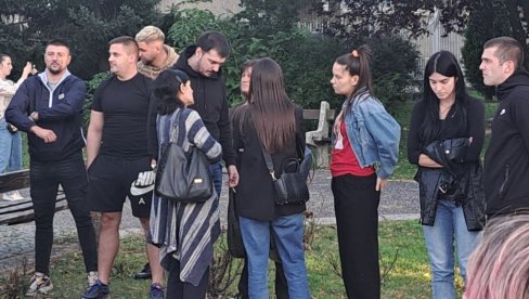 RODITELJI NE VERUJU PATOLOZIMA: Beba u Nikšiću preminula od sindroma iznenadne smrti. Blagojevići će istinu tražiti u evropskim institucijama RODITELJI NE VERUJU PATOLOZIMA: Beba u Nikšiću preminula od sindroma iznenadne smrti. Blagojevići će istinu tražiti u evropskim institucijama