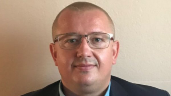 ОДРЕДИЛИ МУ ПРИТВОР ДО 48 САТИ: Огласили се Срби из Вучитрна после хапшења Томице Бојковића - Ми смо таоци Куртијевог режима ОДРЕДИЛИ МУ ПРИТВОР ДО 48 САТИ: Огласили се Срби из Вучитрна после хапшења Томице Бојковића - Ми смо таоци Куртијевог режима