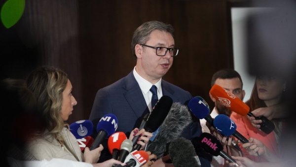 РАДИМО УКУПНО 19 БОЛНИЦА: Вучић - За мене је важно да женама, мајкама, сестрама омогућимо онколошку заштиту и превенцију РАДИМО УКУПНО 19 БОЛНИЦА: Вучић - За мене је важно да женама, мајкама, сестрама омогућимо онколошку заштиту и превенцију